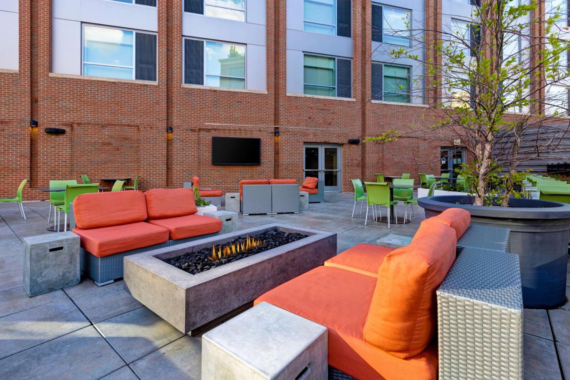 Hyatt Place Bloomington / Normal Exterior foto